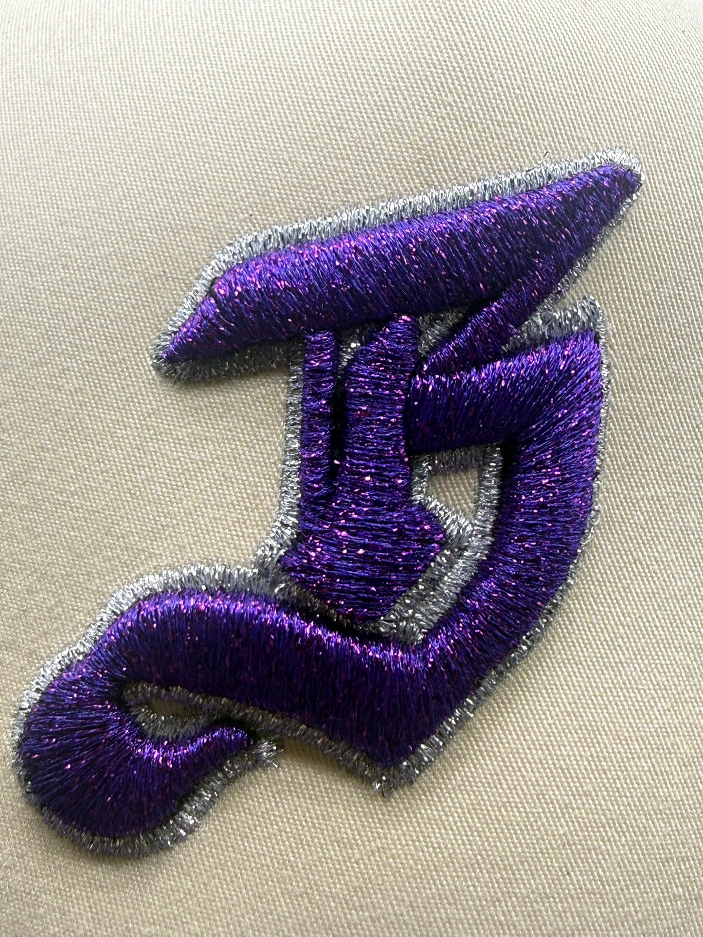 Limited Si Sabe Hat Cream With Purple B